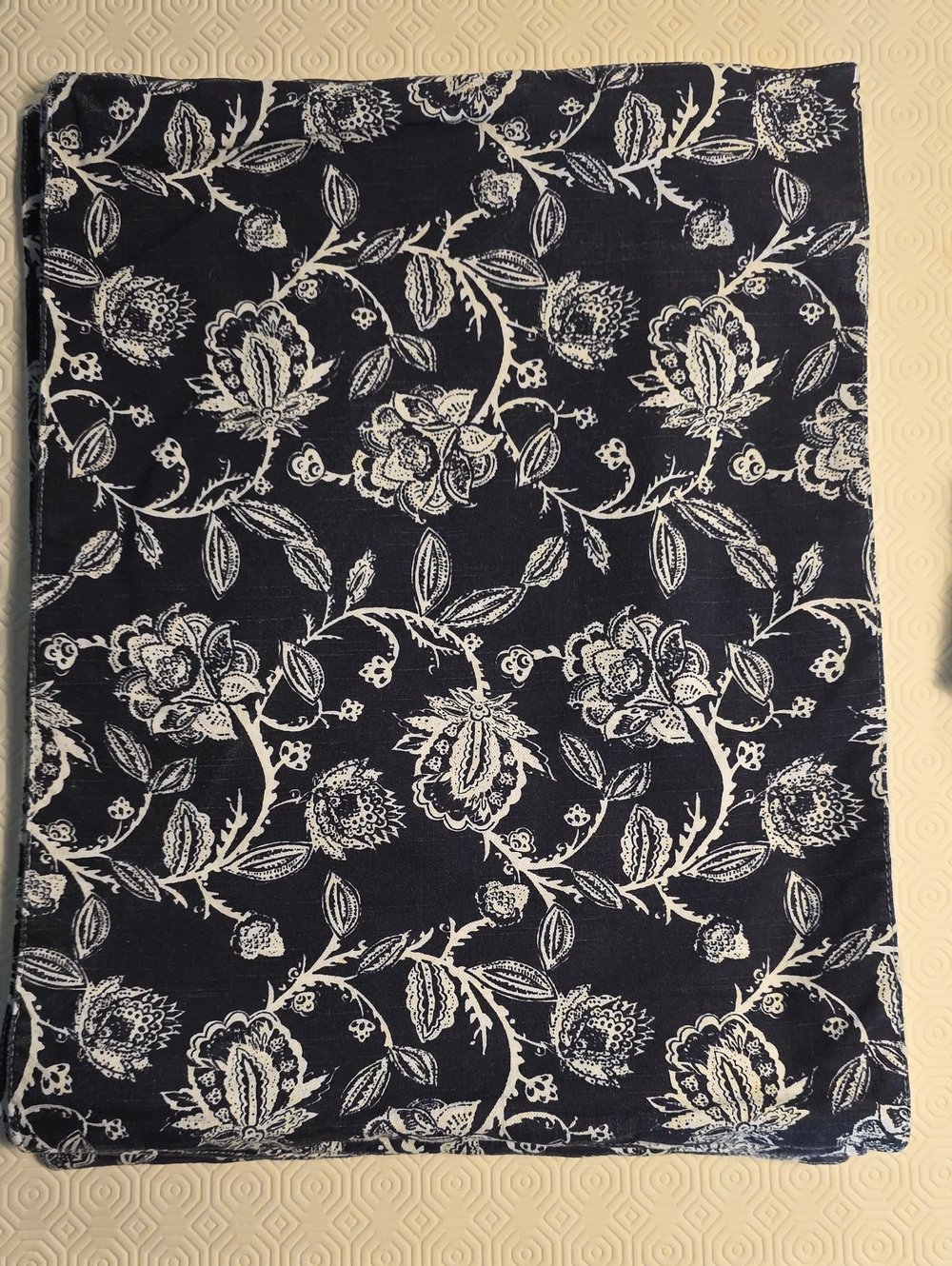 Southern Living Navy/White 100% Cotton Place Mat/Napkin Set Of 4.